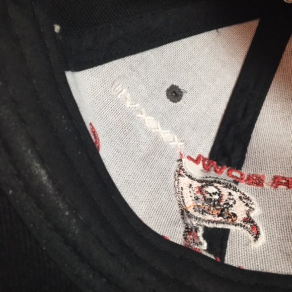 NFL Buccaneers Super Bowl XXXVII Champions Baseball Cap Hat Black - Picture 11 of 11